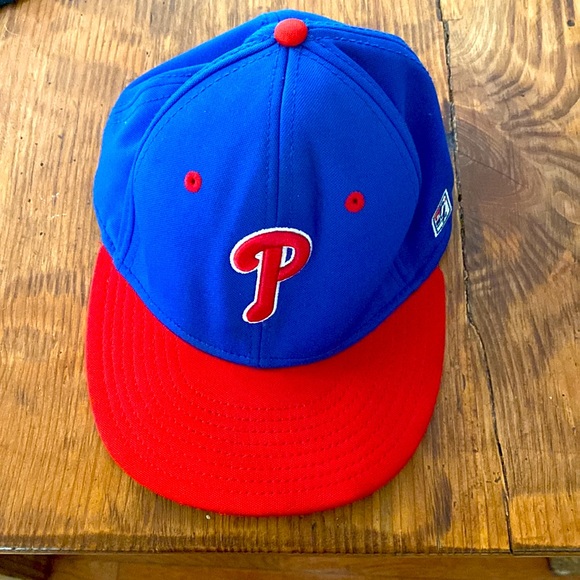 Lot of 5 hats never been worn. Been sitting around my house for a while. - Picture 5 of 6